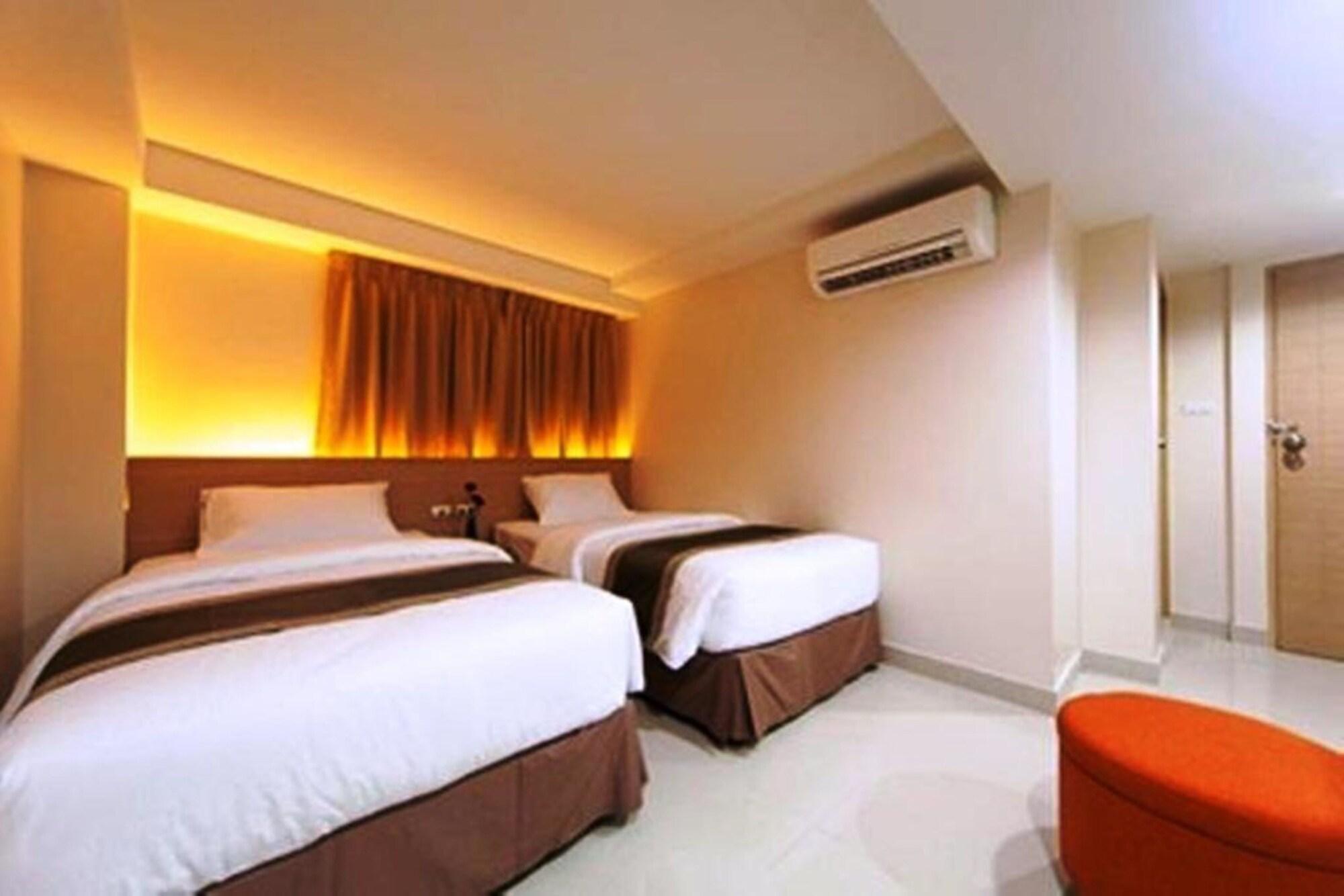 Gateway Hotel Pratunam Бангкок Экстерьер фото