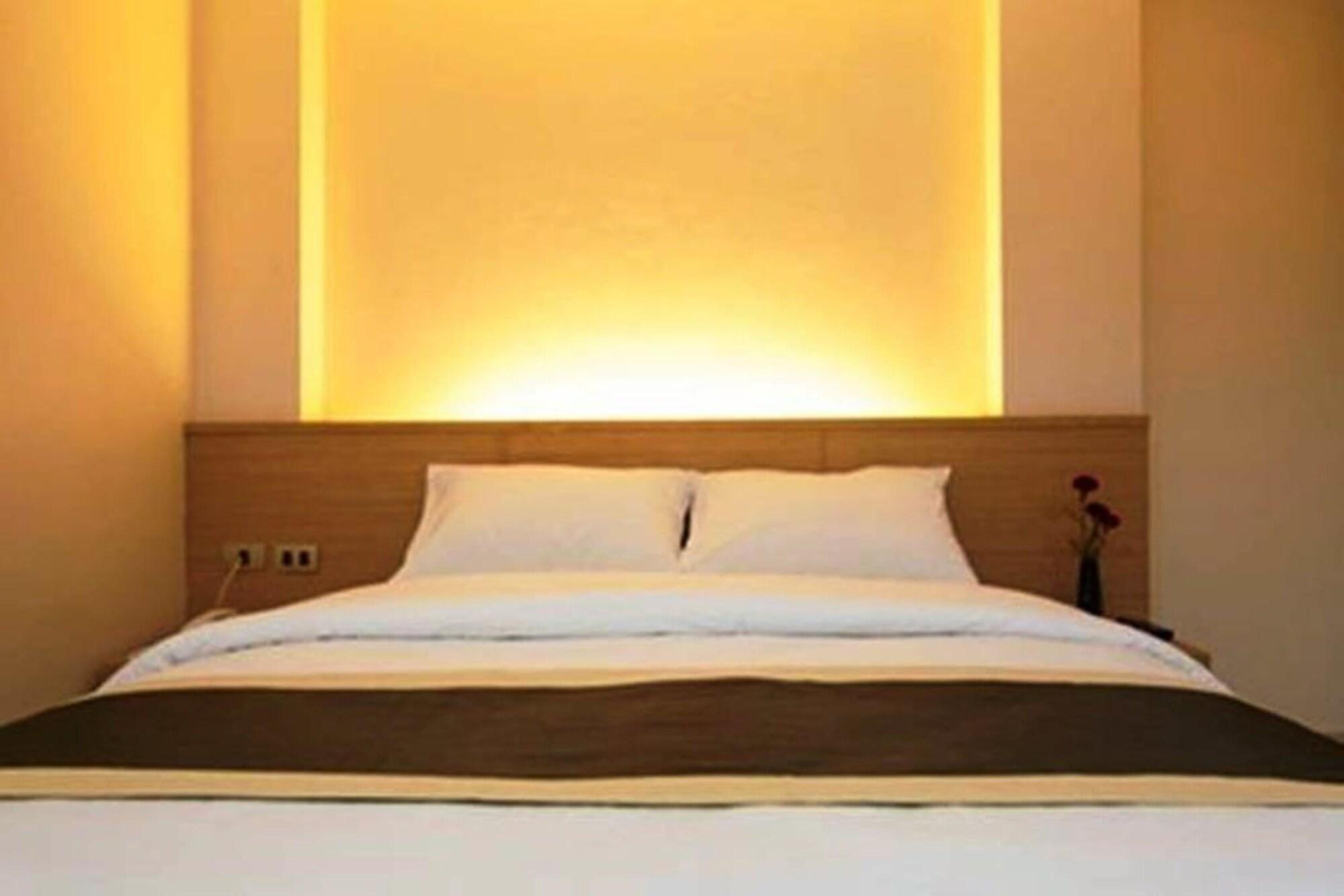 Gateway Hotel Pratunam Бангкок Экстерьер фото