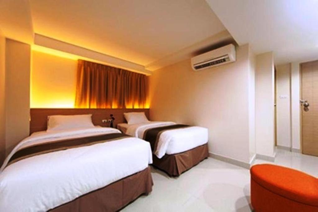 Gateway Hotel Pratunam Бангкок Экстерьер фото