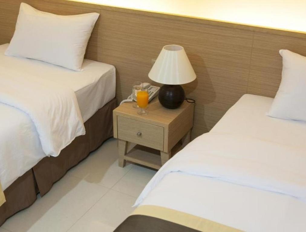 Gateway Hotel Pratunam Бангкок Экстерьер фото