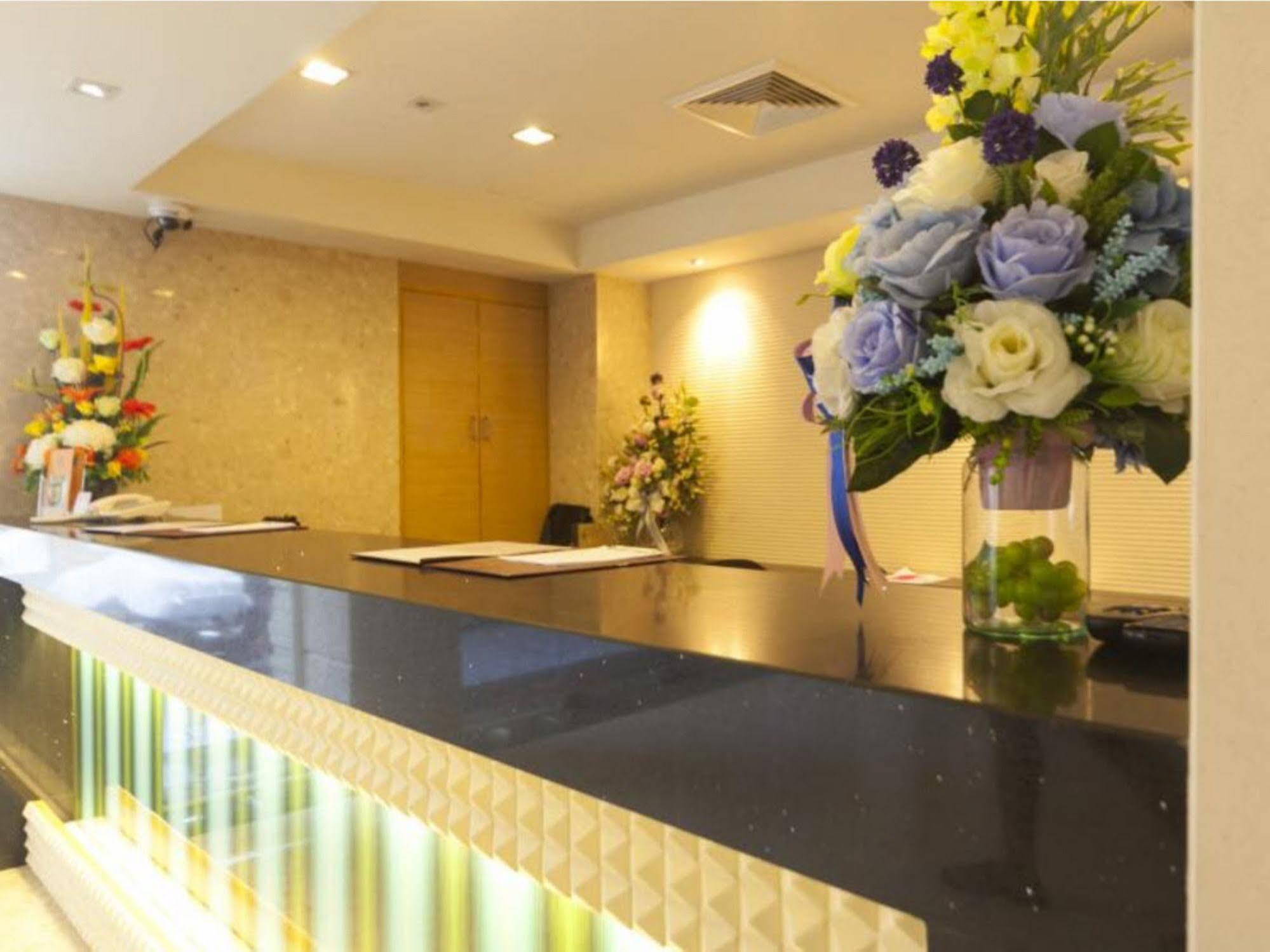 Gateway Hotel Pratunam Бангкок Экстерьер фото